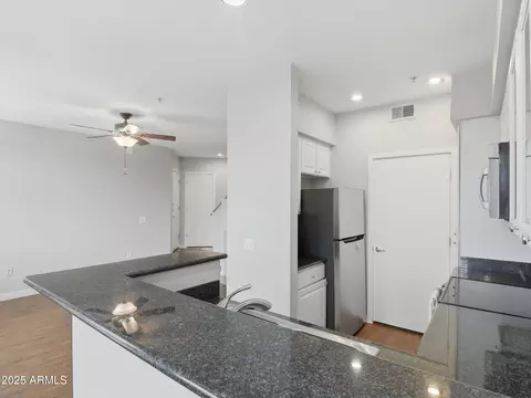 Kitchen - 3633 N 3rd Ave #2084, Phoenix, AZ 85013 photo 3 of 3