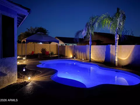 887 W Hereford Dr, San Tan Valley, AZ 85143