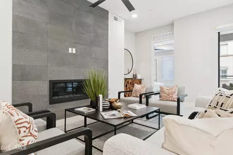 Living - 5250 E Deer Valley Dr #137, Phoenix, AZ 85054 photo 2 of 2