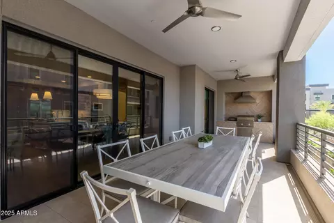 Exterior - 5250 E Deer Valley Dr #137, Phoenix, AZ 85054 photo 3 of 5