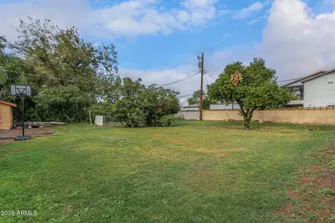 Exterior - 742 E Sierra Vista Dr, Phoenix, AZ 85014 photo 4 of 8