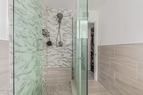 Bath - 742 E Sierra Vista Dr, Phoenix, AZ 85014 photo 3 of 6