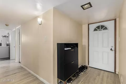 Entry Way - 742 E Sierra Vista Dr, Phoenix, AZ 85014 photo 1 of 1