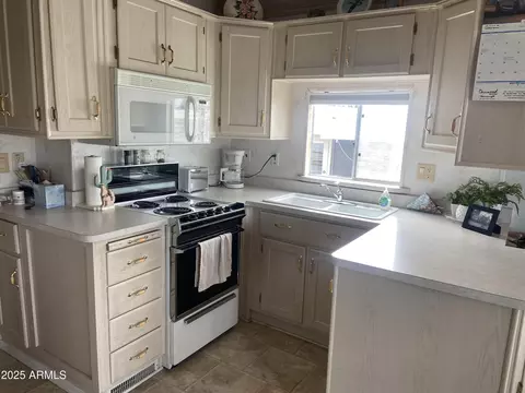 2355 S Pomo Ave, Apache Junction, AZ 85119 photo 13