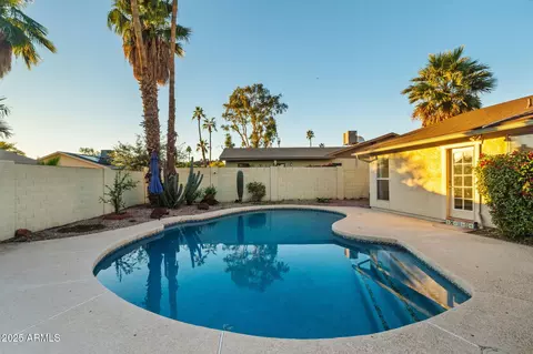Exterior - 4841 E Desert View Dr, Phoenix, AZ 85044 photo 11 of 22