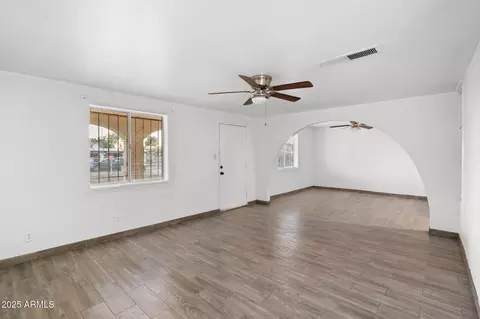Living - 1326 W Cheryl Dr, Phoenix, AZ 85021 photo 1 of 5