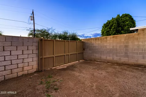 Exterior - 1326 W Cheryl Dr, Phoenix, AZ 85021 photo 2 of 6
