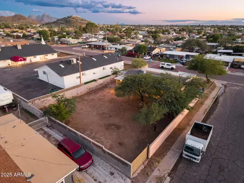 View/Area - 1326 W Cheryl Dr, Phoenix, AZ 85021 photo 3 of 10