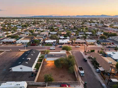 View/Area - 1326 W Cheryl Dr, Phoenix, AZ 85021 photo 9 of 10