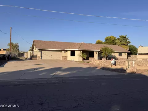 4114 W Westcott Dr, Glendale, AZ 85308