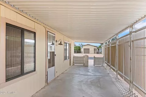 940 S 96th Way, Mesa, AZ 85208 photo 3