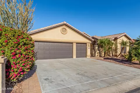 Exterior - 15750 W Avalon Dr, Goodyear, AZ 85395 photo 2 of 8