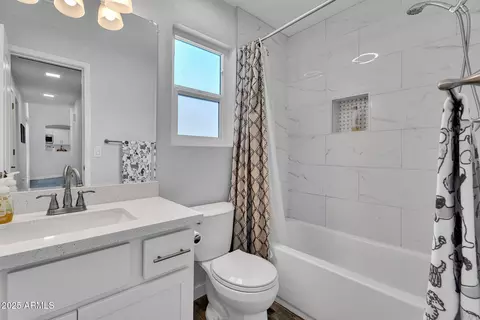 Bath - 1510 E Commerce Ave, Gilbert, AZ 85234 photo 4 of 4