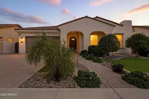 9390 W Parkside Ln, Peoria, AZ 85383