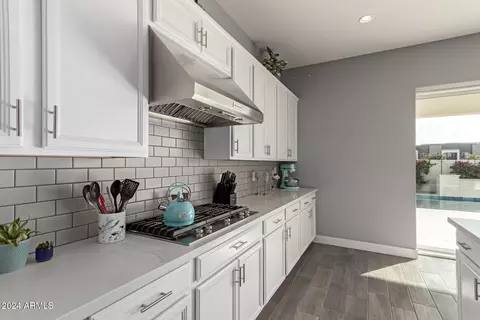 Kitchen - 10157 E Texas Ave, Mesa, AZ 85212 photo 4 of 4