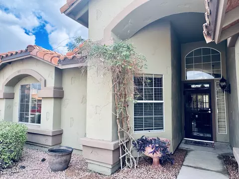 4529 E Rock Wren Rd, Phoenix, AZ 85044 photo 3