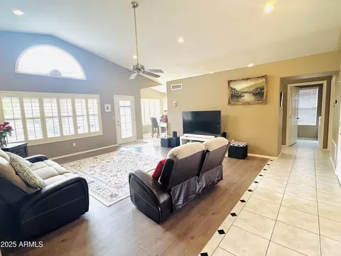 4529 E Rock Wren Rd, Phoenix, AZ 85044 photo 5