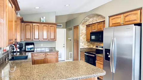 4529 E Rock Wren Rd, Phoenix, AZ 85044 photo 11