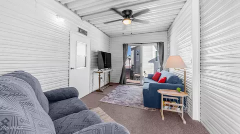 181 Mineshaft Dr, Apache Junction, AZ 85119