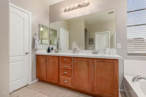 Bath - 1307 E Mia Ln, Gilbert, AZ 85298 photo 1 of 3