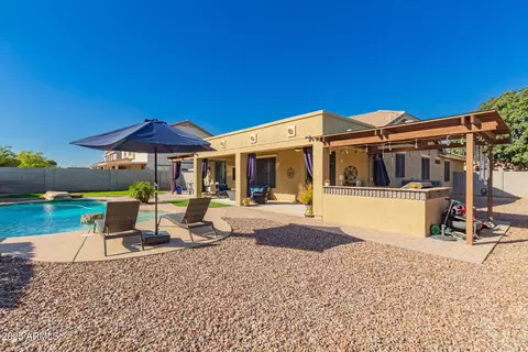 Exterior - 1307 E Mia Ln, Gilbert, AZ 85298 photo 4 of 10