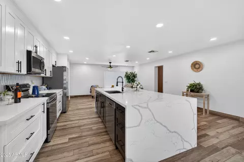 731 E Villa Rita Dr, Phoenix, AZ 85022 photo 7