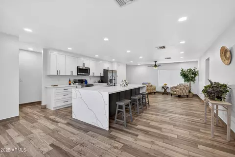 731 E Villa Rita Dr, Phoenix, AZ 85022 photo 8