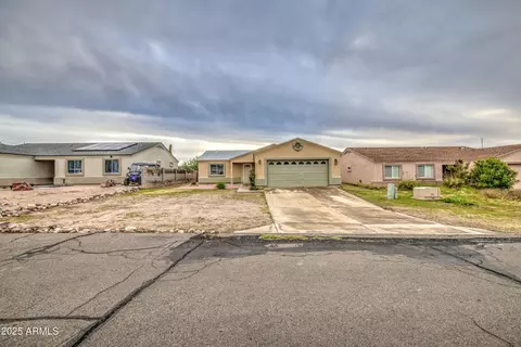 426 W Picket Post Dr, Superior, AZ 85173