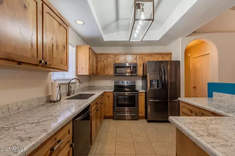 Kitchen - 11214 E 38th Pl, Yuma, AZ 85367 photo 1 of 2