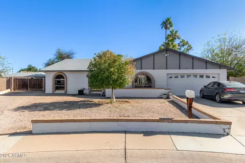 1800 W Rosewood Ct, Chandler, AZ 85224