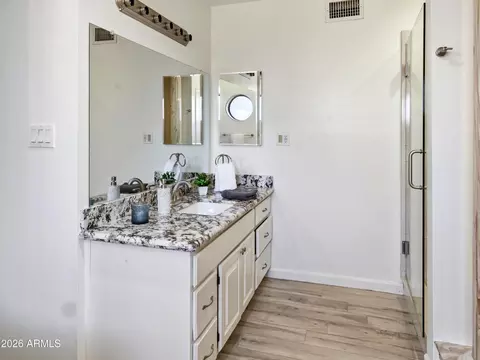 Bath - 3154 E Inverness Ave, Mesa, AZ 85204 photo 7 of 13