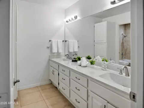 Bath - 3154 E Inverness Ave, Mesa, AZ 85204 photo 12 of 13
