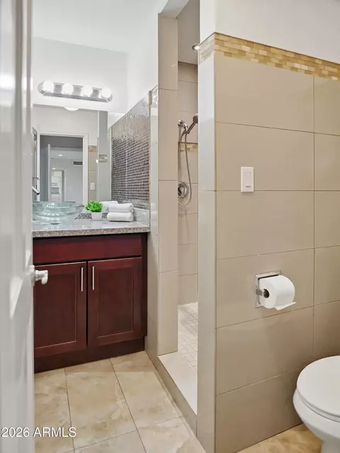 Bath - 3154 E Inverness Ave, Mesa, AZ 85204 photo 2 of 13