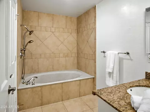 Bath - 3154 E Inverness Ave, Mesa, AZ 85204 photo 4 of 13
