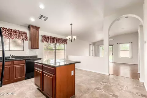 4284 E Wildhorse Dr, Gilbert, AZ 85297 photo 5