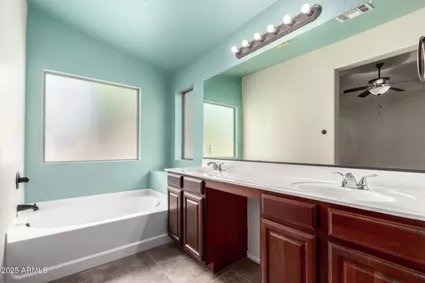 4284 E Wildhorse Dr, Gilbert, AZ 85297 photo 14