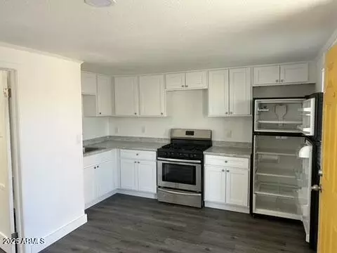 Kitchen - 8910-8912 N 3rd St, Phoenix, AZ 85020 photo 2 of 5