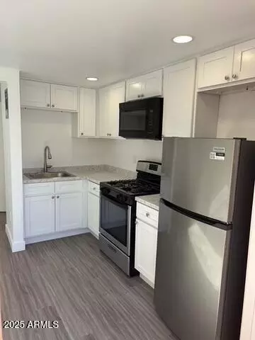 Kitchen - 8910-8912 N 3rd St, Phoenix, AZ 85020 photo 1 of 5