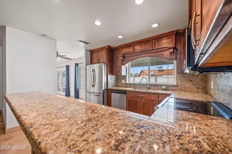 4046 E Hidalgo Ave, Phoenix, AZ 85040