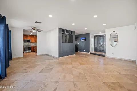 Living - 4046 E Hidalgo Ave, Phoenix, AZ 85040 photo 4 of 5