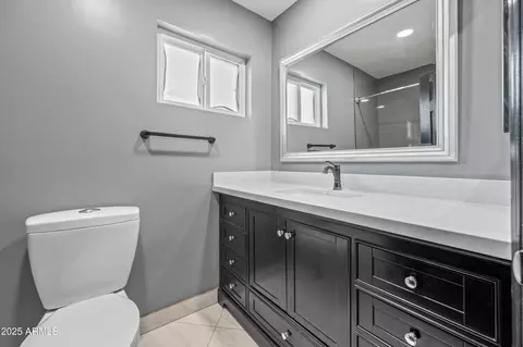 Bath - 4046 E Hidalgo Ave, Phoenix, AZ 85040 photo 1 of 3