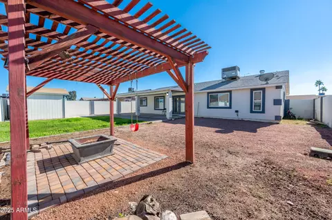 Exterior - 4046 E Hidalgo Ave, Phoenix, AZ 85040 photo 5 of 8