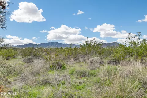533 W Nn W Barnes Rd #5, Maricopa, AZ 85139