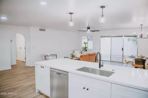 Kitchen - 7006 E Jensen St #83, Mesa, AZ 85207 photo 5 of 6
