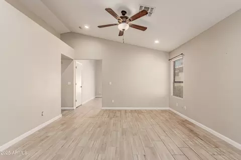 Living - 2112 E Robin Ln E, Phoenix, AZ 85024 photo 1 of 3