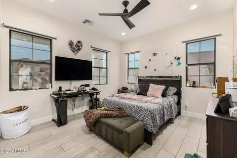 Bedroom - 737 E Nighthawk Way, Phoenix, AZ 85048 photo 2 of 5