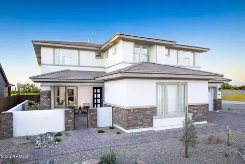 8520 W Solano Dr, Glendale, AZ 85305