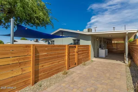 Exterior - 1322 W North Ln, Phoenix, AZ 85021 photo 2 of 3