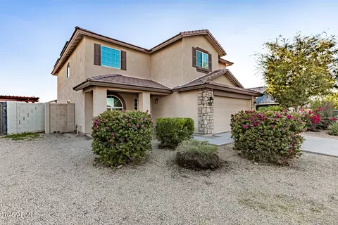 Exterior - 2709 W Pecan Rd, Phoenix, AZ 85041 photo 3 of 4