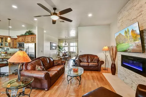 Living - 412 E Yearling Rd, Phoenix, AZ 85085 photo 2 of 2